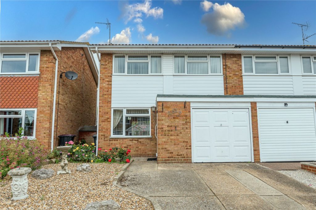 Goldsworthy Drive, Great Wakering, Southend-on-Sea, Essex, SS3 0AU