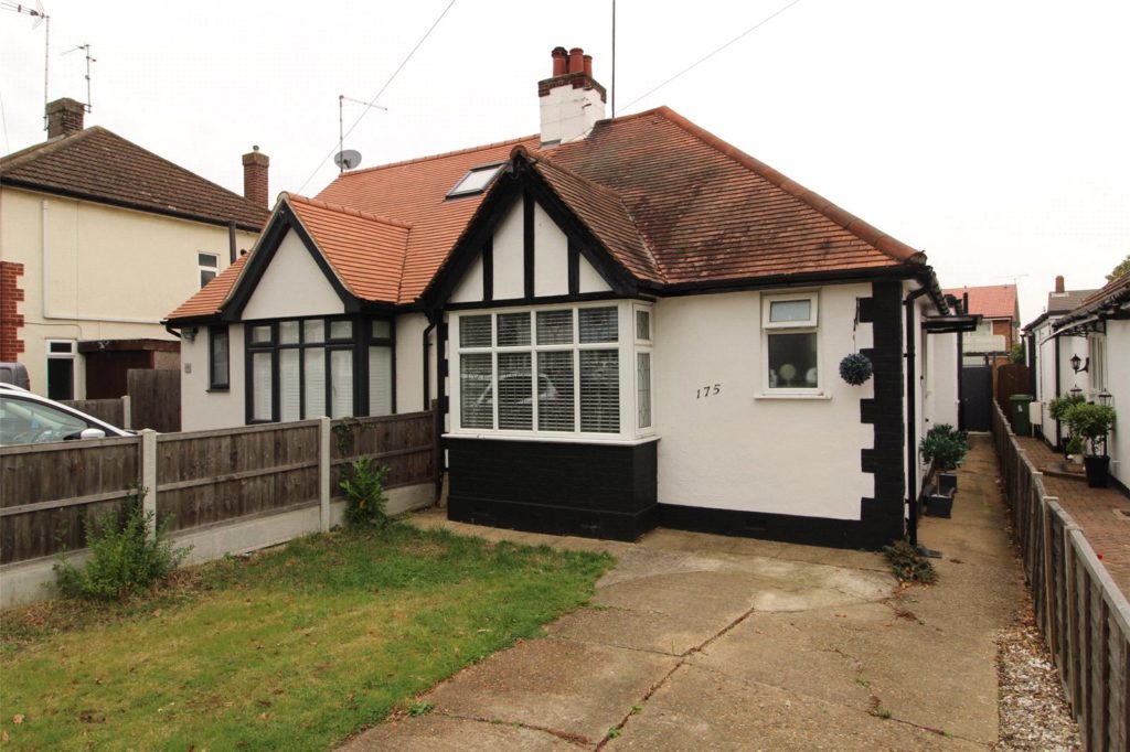 Eastwood Road North, Leigh-on-Sea, Essex, SS9 4ND