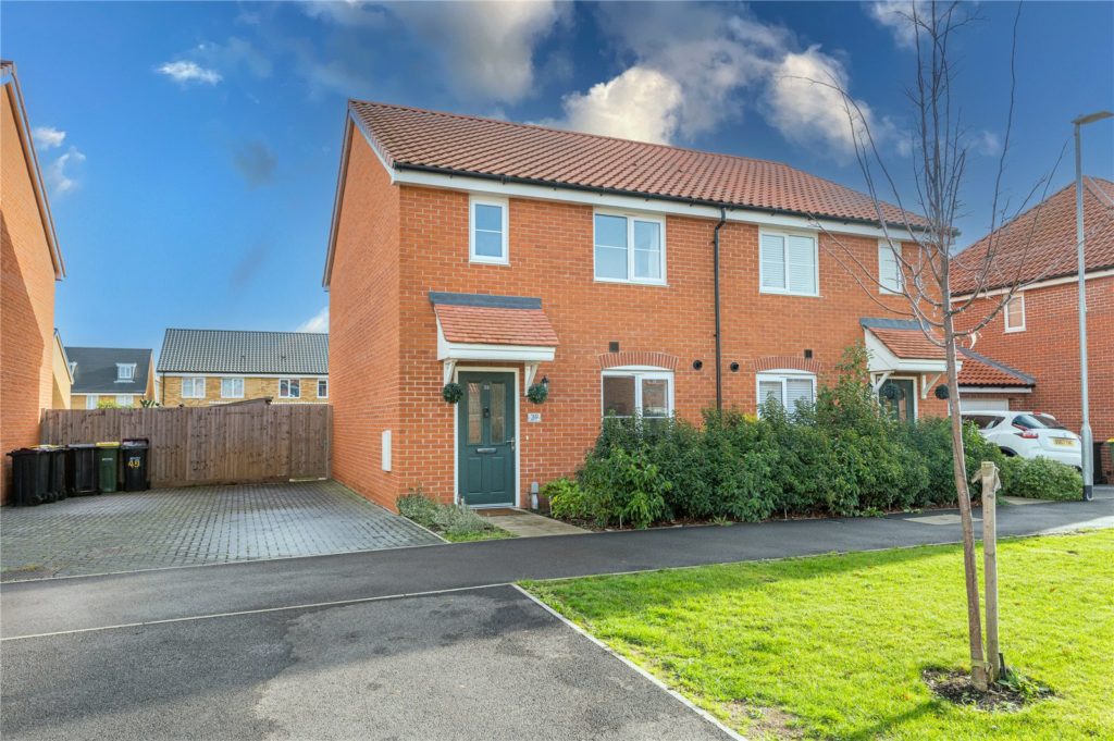 Shallows Avenue, Great Wakering, Essex, SS3 0FR