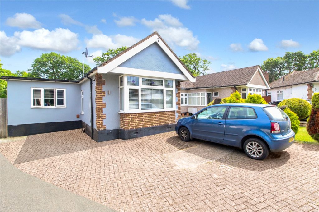 Leighview Drive, Leigh-on-Sea, Essex, SS9 4HH