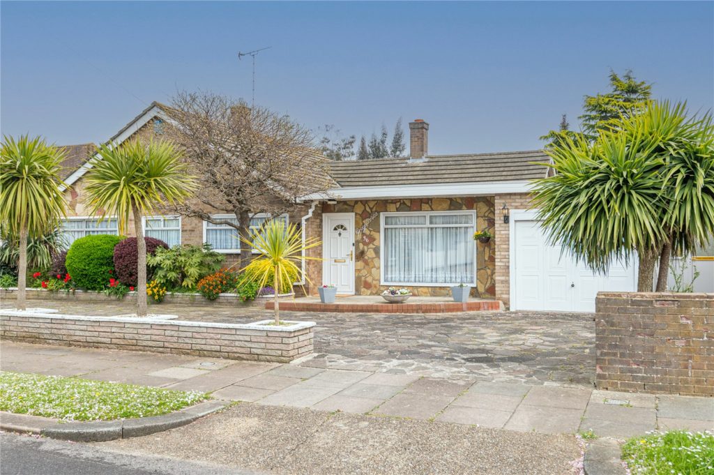 Dungannon Drive, Thorpe Bay, Essex, SS1 3NQ