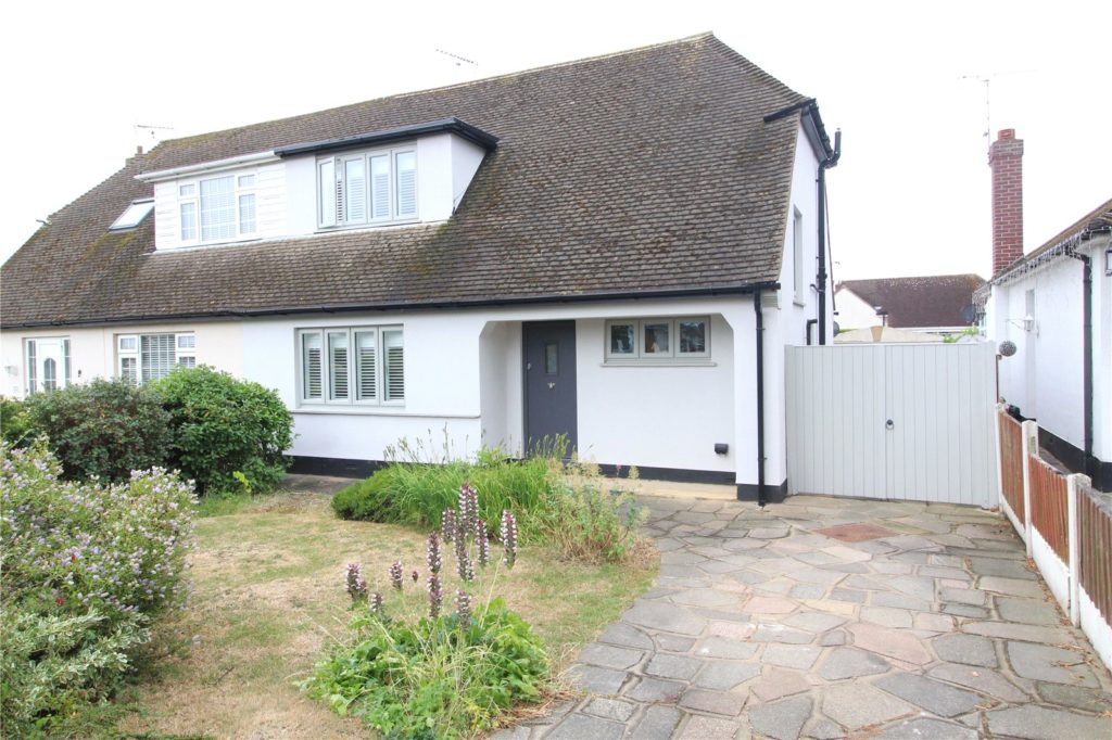 Belfairs Park Drive, Leigh-on-Sea, Essex, SS9 4TP