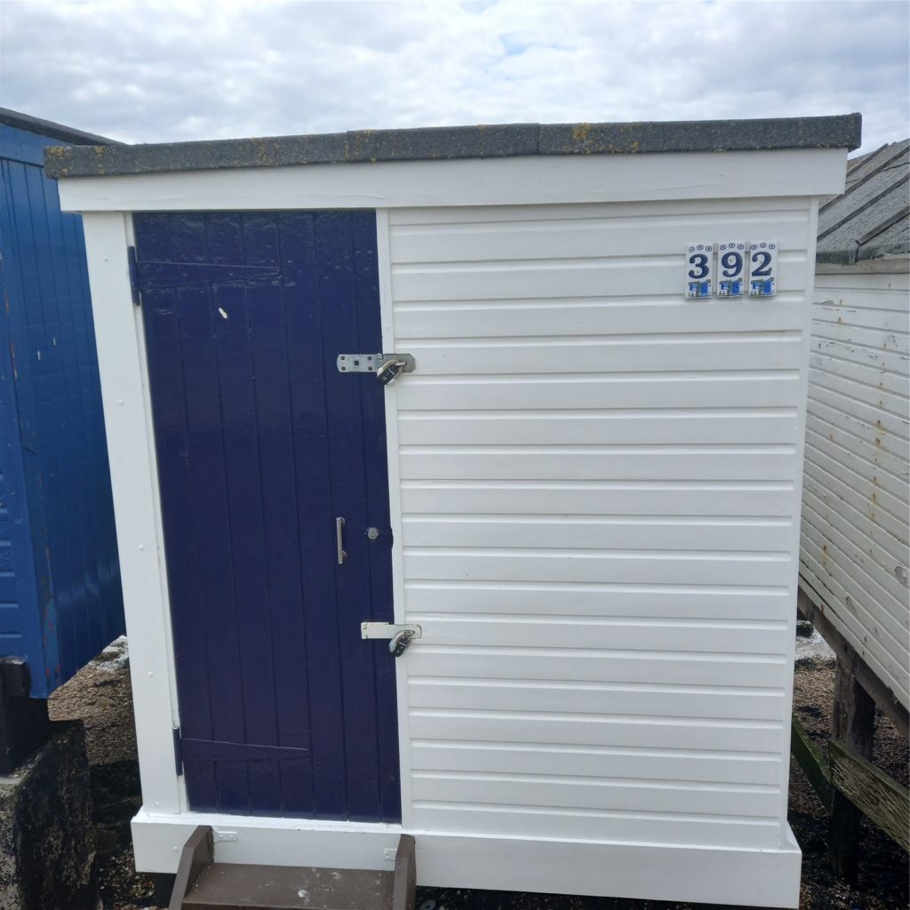 Beach Hut 392, Thorpe Bay, Essex, SS1 3BA