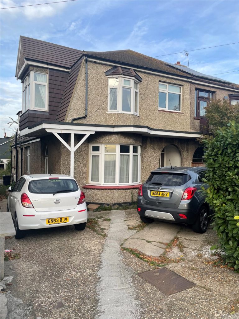 London Road, Hadleigh, Benfleet, Essex, SS7 2EB