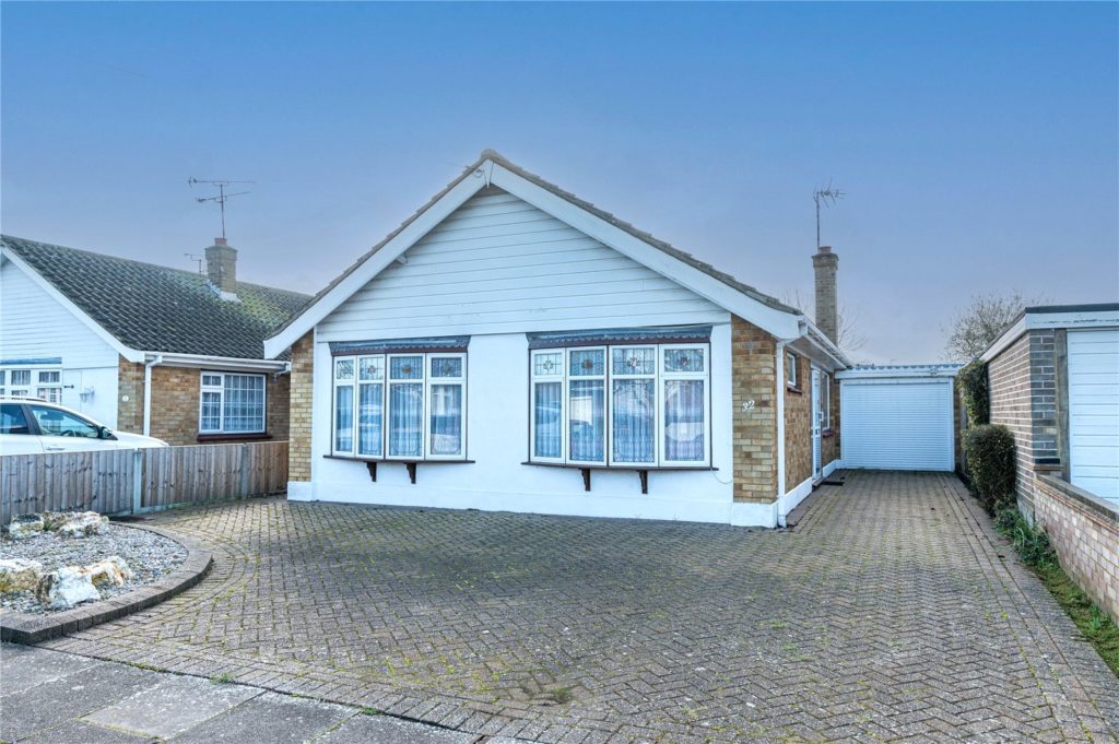 Chelsworth Crescent, Thorpe Bay, Essex, SS1 3EF