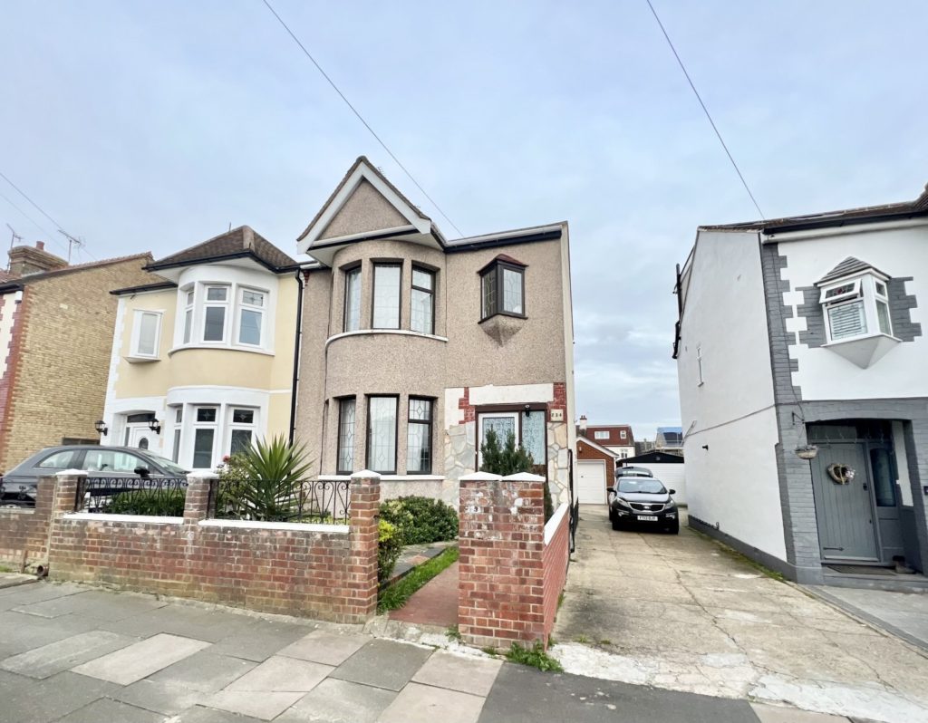 Victoria Road, Southend-on-Sea, Essex, SS1 2TB