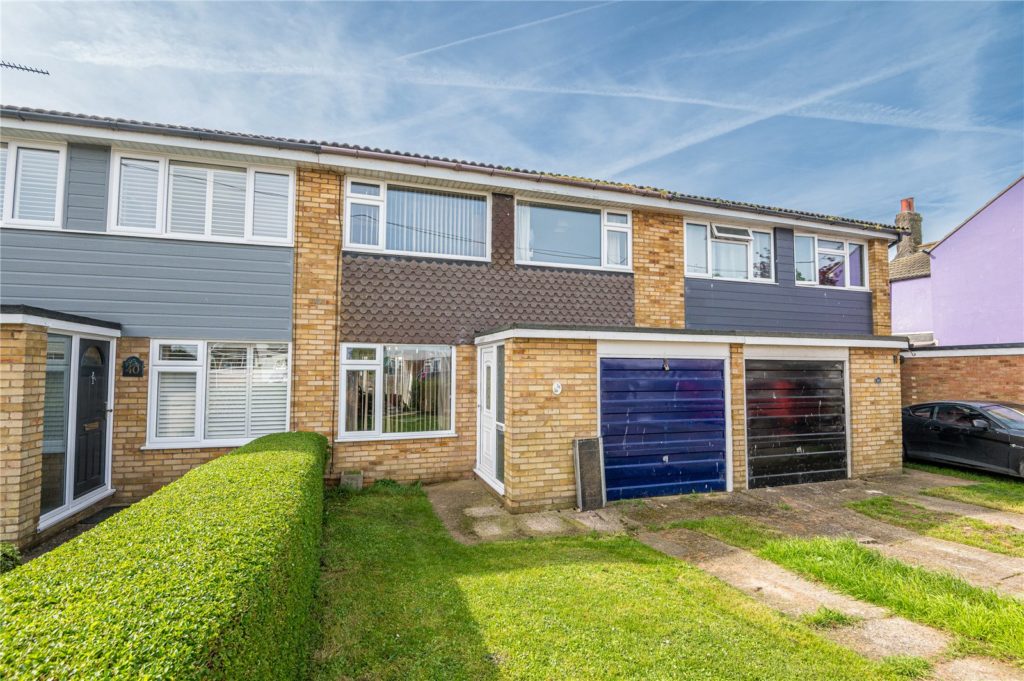 Seaview Drive, Great Wakering, Southend-on-Sea, Essex, SS3 0BE