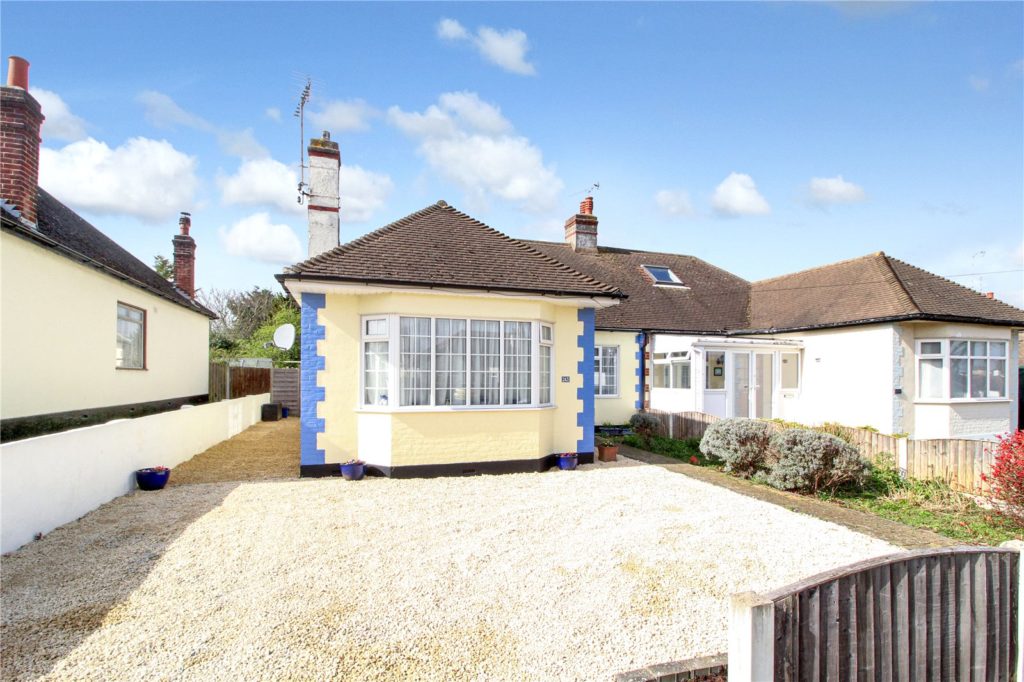 Elmsleigh Drive, Leigh-on-Sea, Essex, SS9 4JL