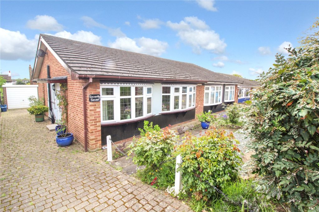 Dering Crescent, Leigh-on-Sea, Essex, SS9 5RD