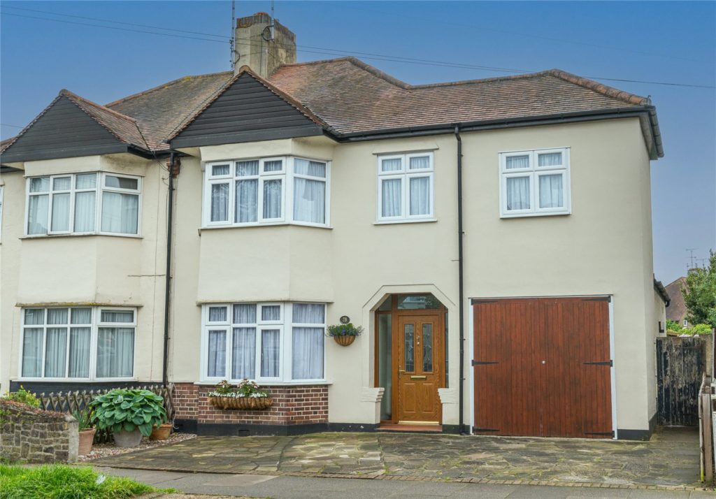 St. Lukes Road, Southend-on-Sea, Essex, SS2 4AB