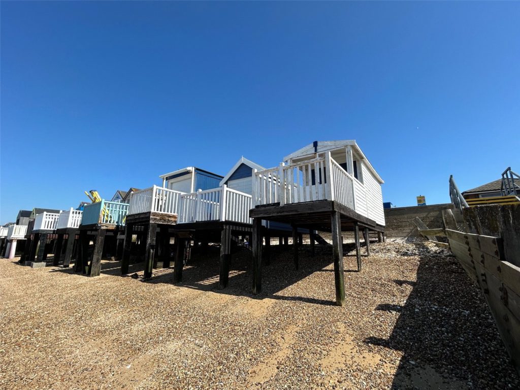 Beach Hut 395, Thorpe Bay, Essex, SS1 3BA