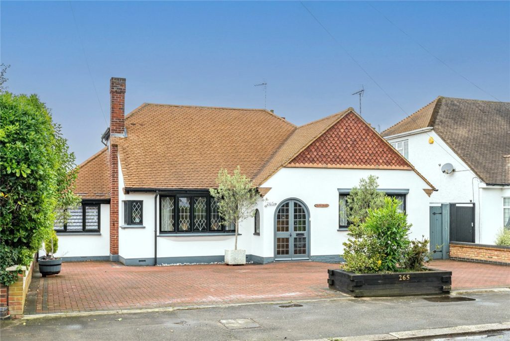 Thorpe Hall Avenue, Thorpe Bay, Essex, SS1 3SJ