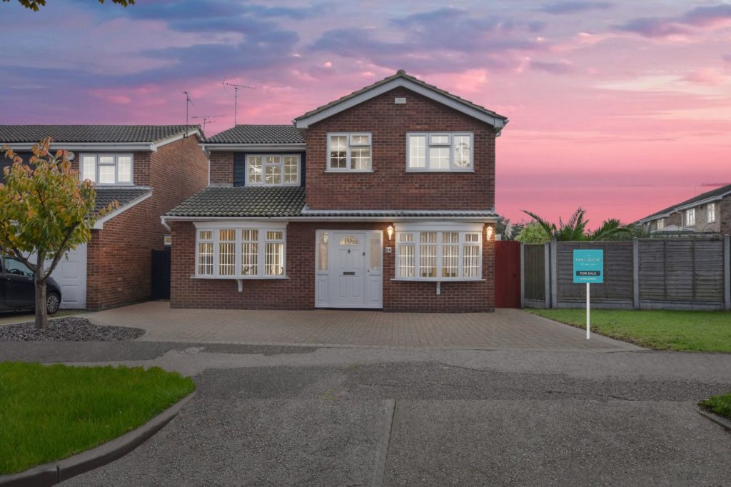 Bishopsteignton, Desirable Location, Shoeburyness, Essex, SS3 8AS