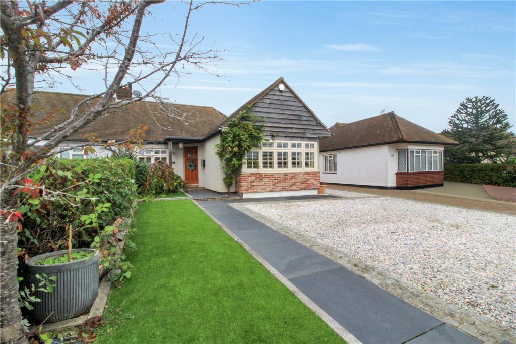 Park View Drive, Leigh-on-Sea, Essex, SS9 4TU