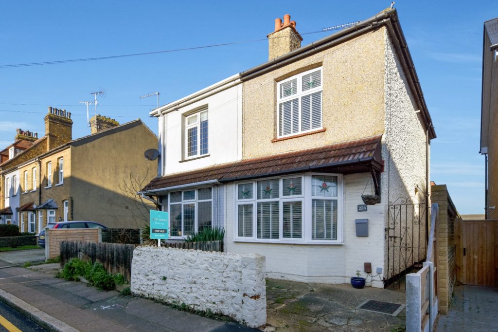 Seaview Road, Shoeburyness, Essex, SS3 9DX