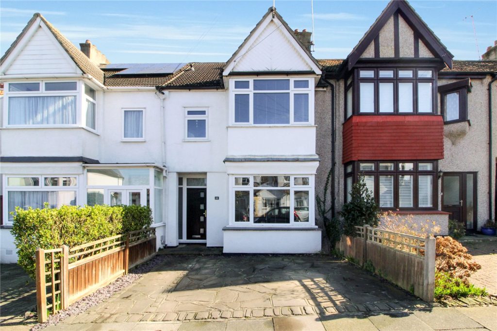 Tankerville Drive, Leigh-on-Sea, Essex, SS9 3DF